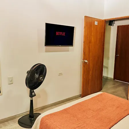 Apartahotel Poblado-Aguacatala Medellín Exterior foto