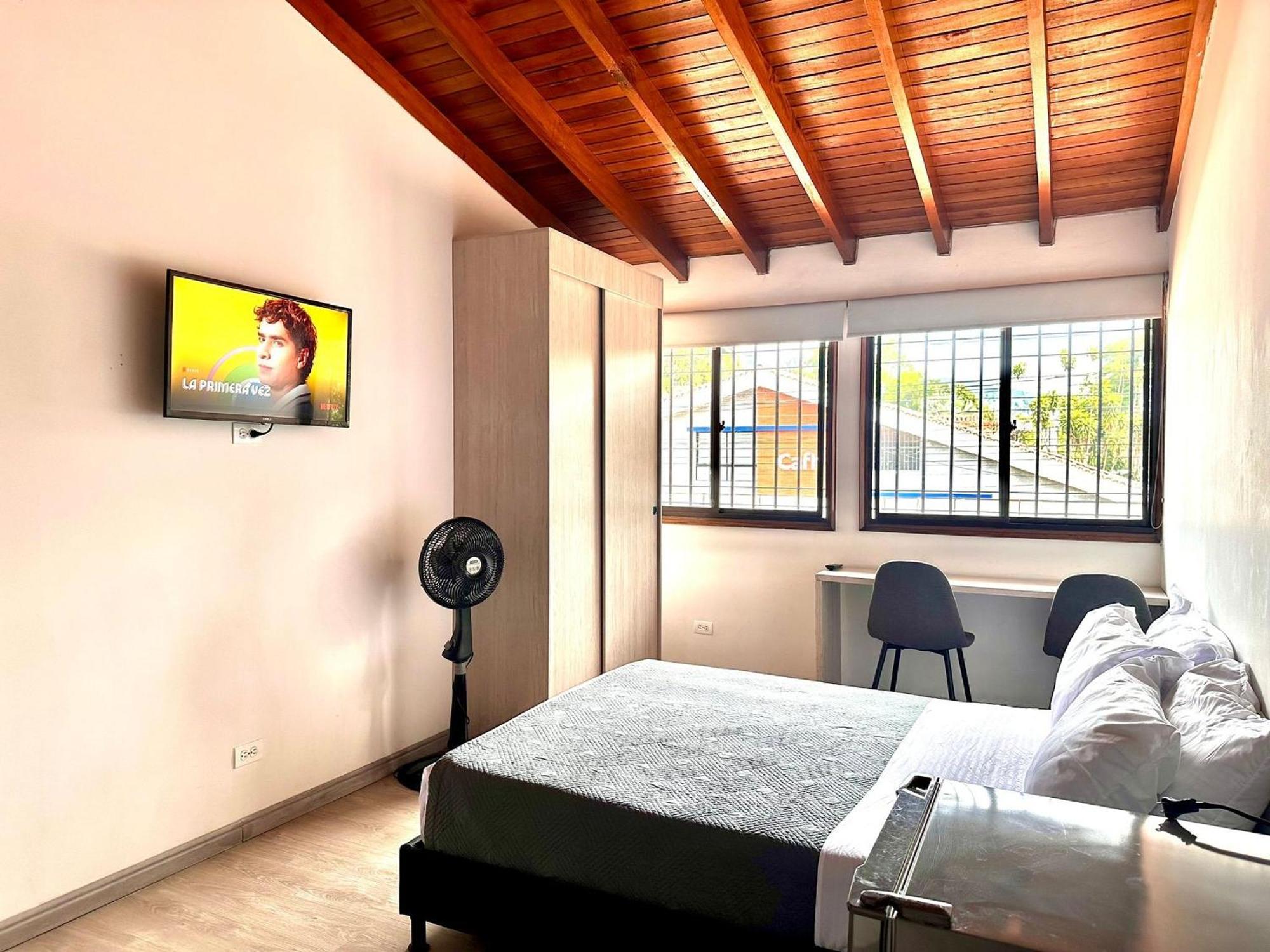 Poblado-aguacatala Apartment